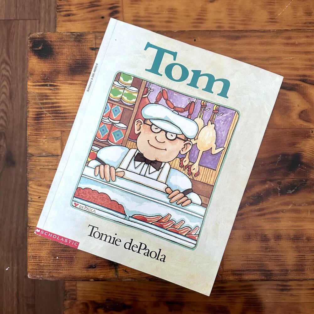 Vintage 1994 Scholastic Tom By Tomie dePaola (Irish) Paperback Book